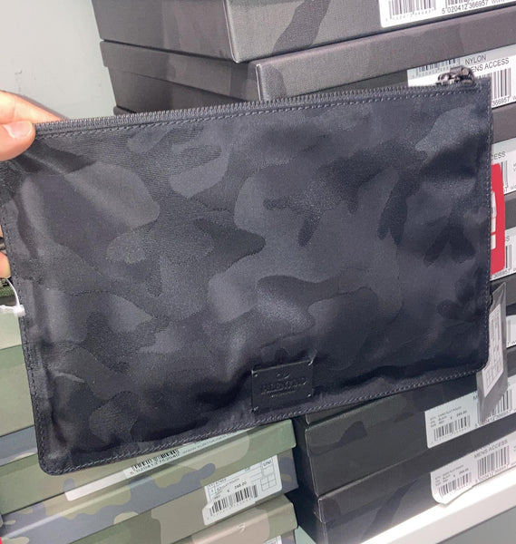 Camo pouch